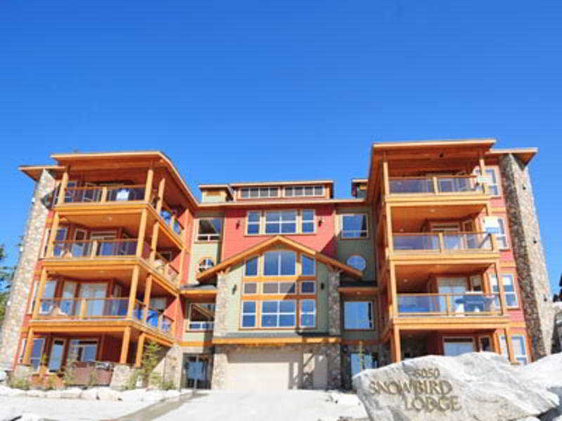 Snowbird Lodge Westbank Екстер'єр фото