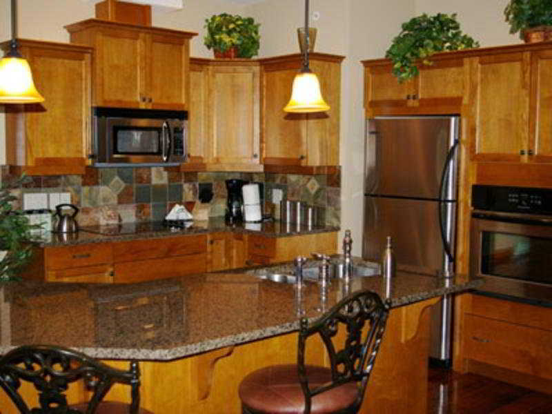 Snowbird Lodge Westbank Екстер'єр фото