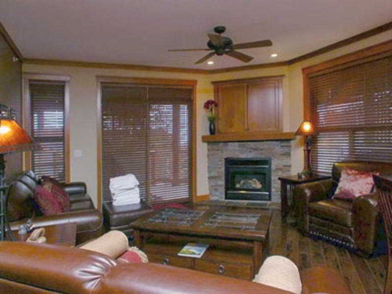 Snowbird Lodge Westbank Екстер'єр фото